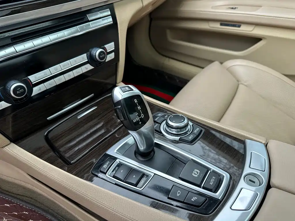 BMW BMW 7 Series 2010 750Li 2010 - thumbnail 23