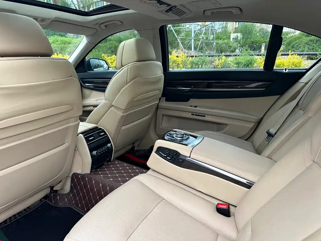 BMW BMW 7 Series 2010 750Li 2010 - thumbnail 24