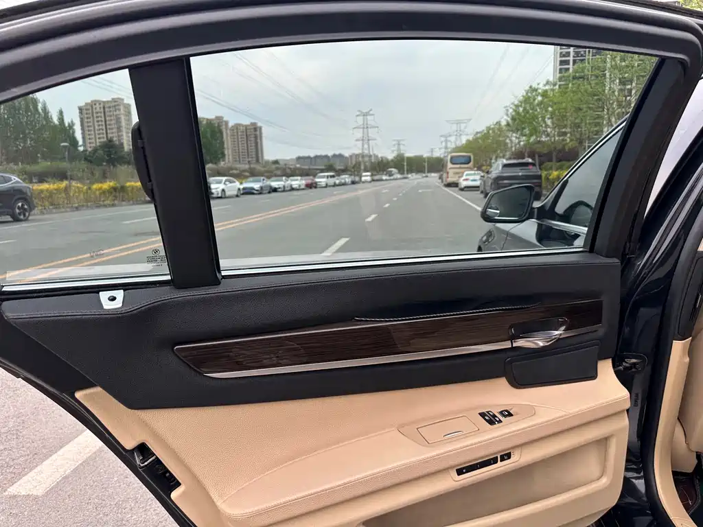 BMW BMW 7 Series 2010 750Li 2010 - thumbnail 25