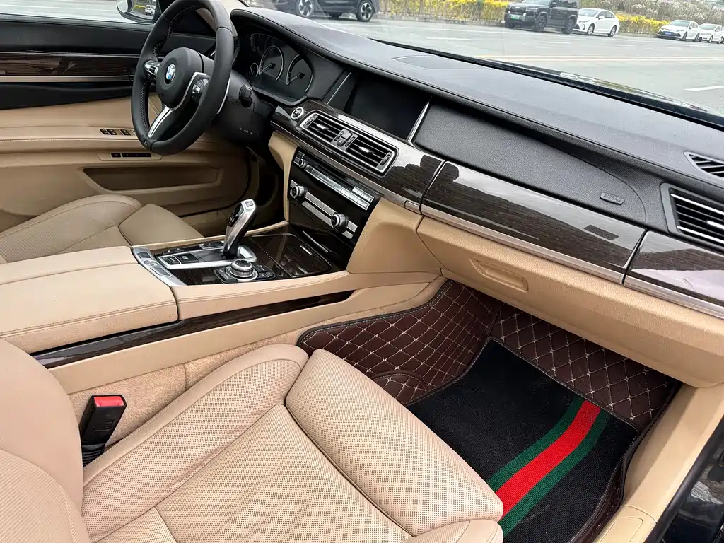 BMW BMW 7 Series 2010 750Li 2010 - thumbnail 26