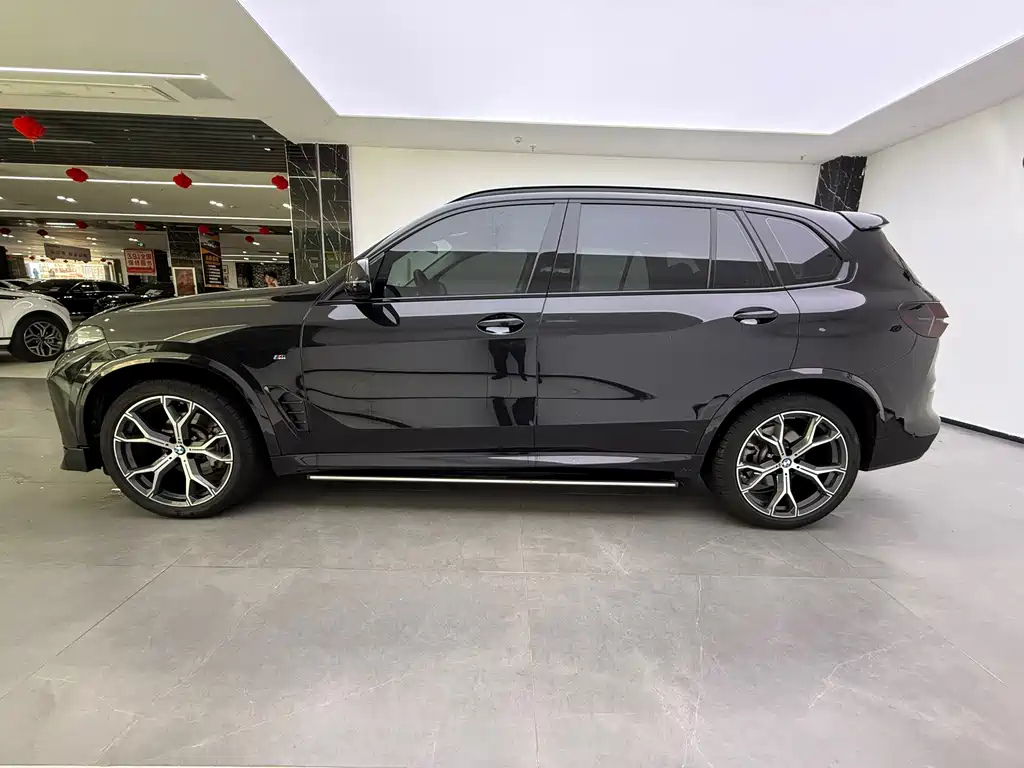 BMW BMW X5 2023 xDrive 30Li M Sport Package 2024 - thumbnail 5