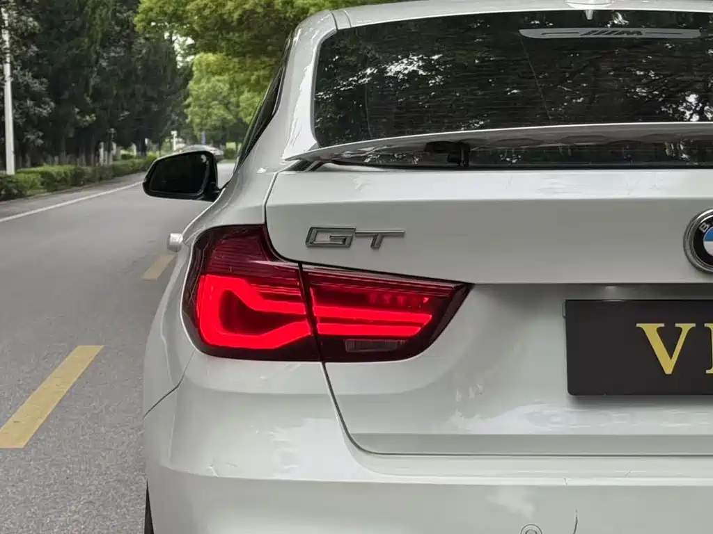 BMW BMW 3 Series GT 2018 320i M Sport 2019 - thumbnail 7
