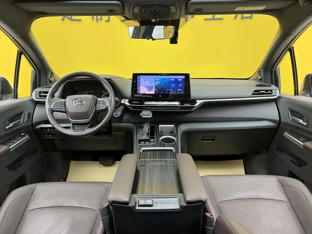 Toyota Sienna 2023 2.5L Hybrid Platinum Edition 2024 - thumbnail 13
