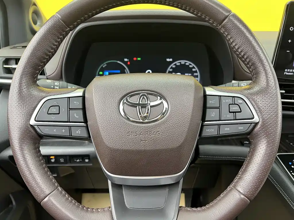 Toyota Sienna 2023 2.5L Hybrid Platinum Edition 2024 - thumbnail 17