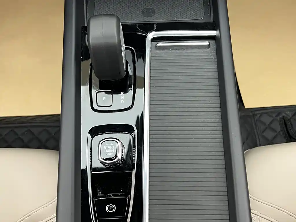 Volvo Volvo XC60 2026 B5 AWD Momentum 2025 - thumbnail 10