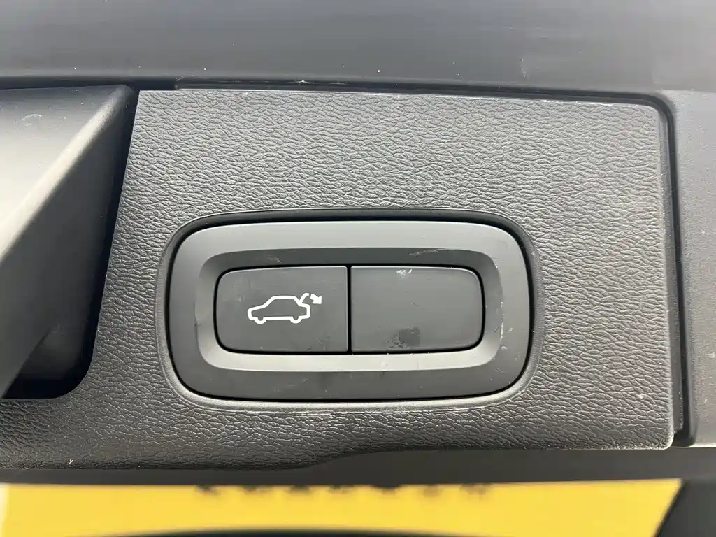 Volvo Volvo XC60 2026 B5 AWD Momentum 2025 - thumbnail 25