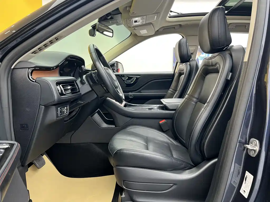 Lincoln Lincoln Aviator 2022 3.0T V6 AWD Premium Edition 2022 - thumbnail 5