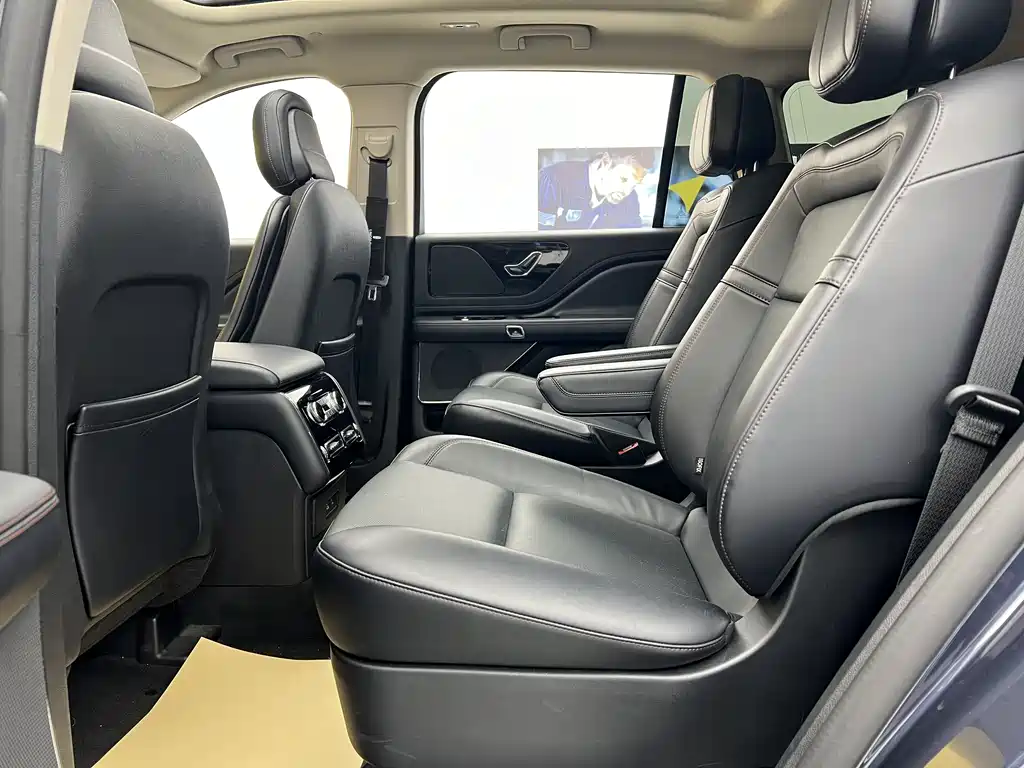 Lincoln Lincoln Aviator 2022 3.0T V6 AWD Premium Edition 2022 - thumbnail 7