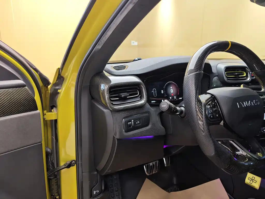 Lynk & Co Lynk & Co 03+ 2.0TD Auto Wind Control Edition 2022 - thumbnail 12