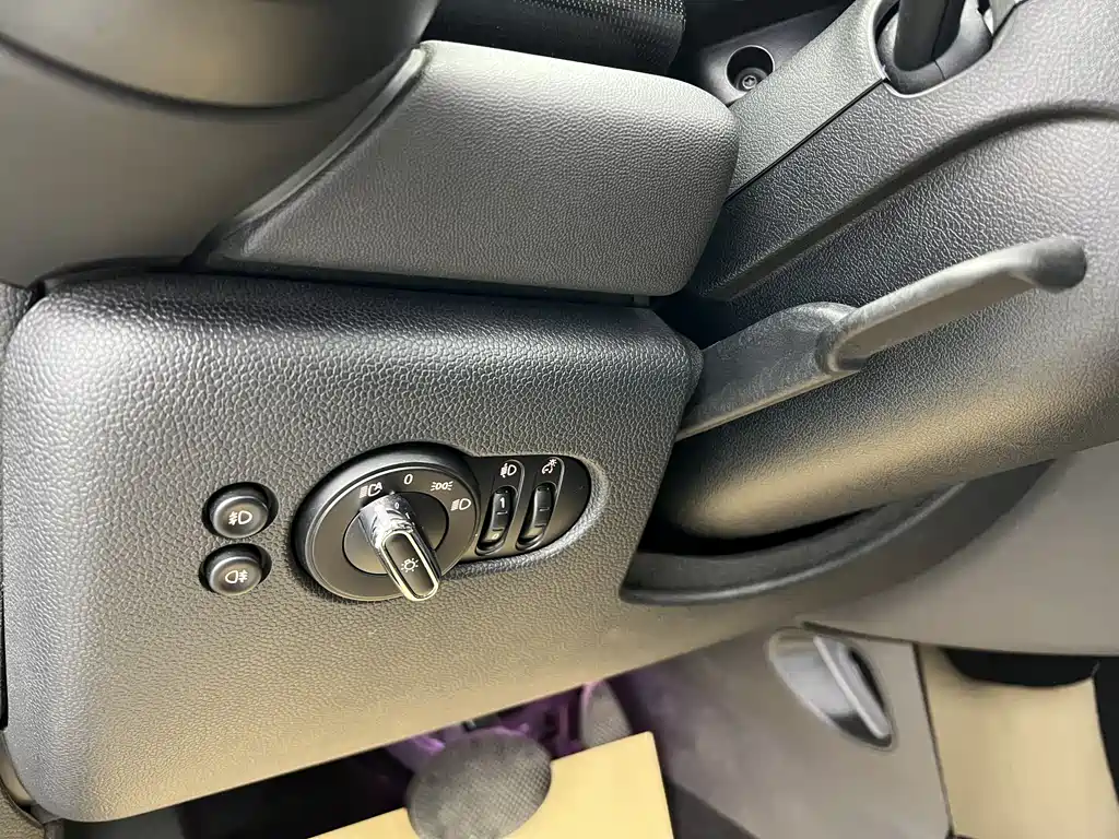 MINI 2019 MINI Cooper Artist 1.5T 2019 - thumbnail 4