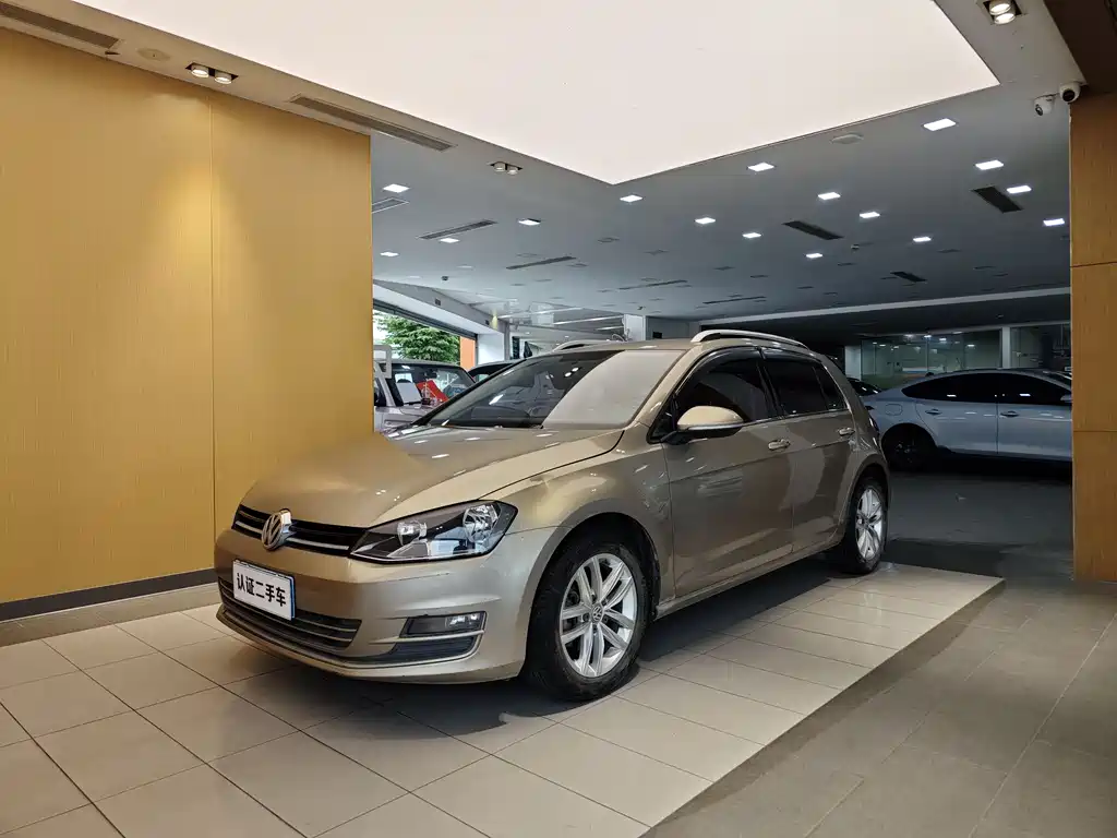 Volkswagen Golf 2015 1.6L Automatic Fashion 2016