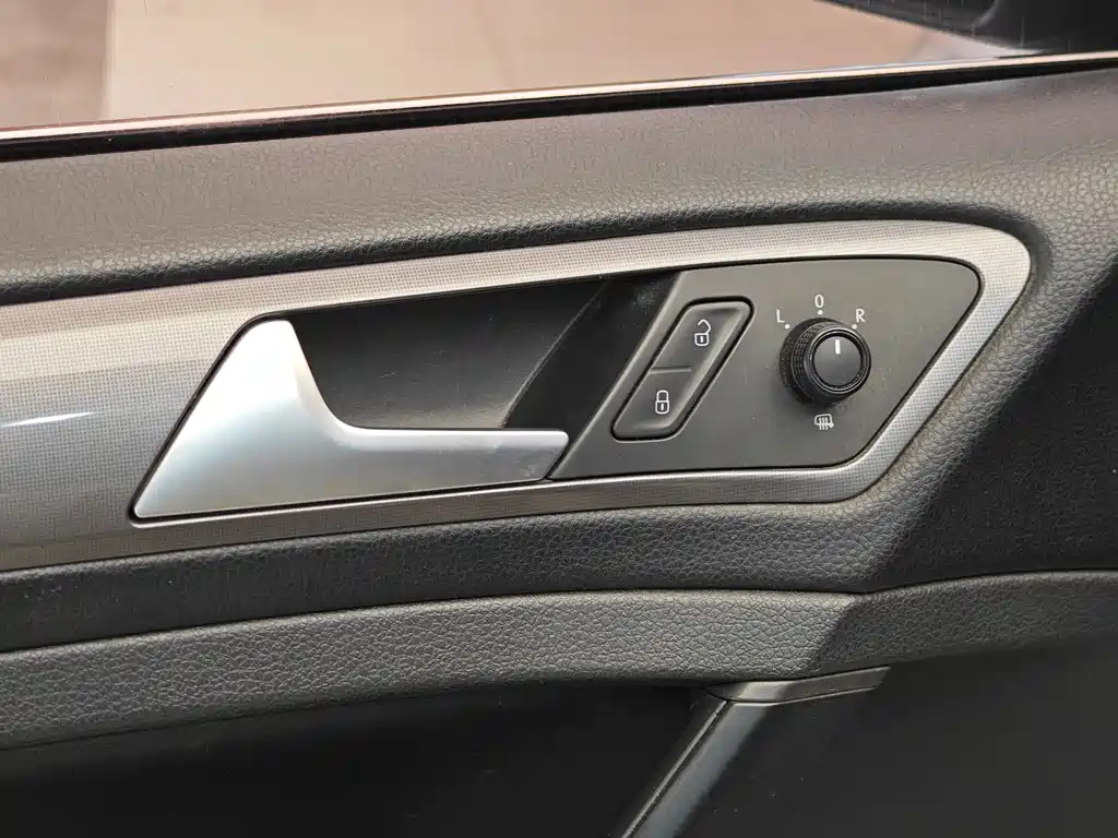 Volkswagen Golf 2015 1.6L Automatic Fashion 2016 - thumbnail 8