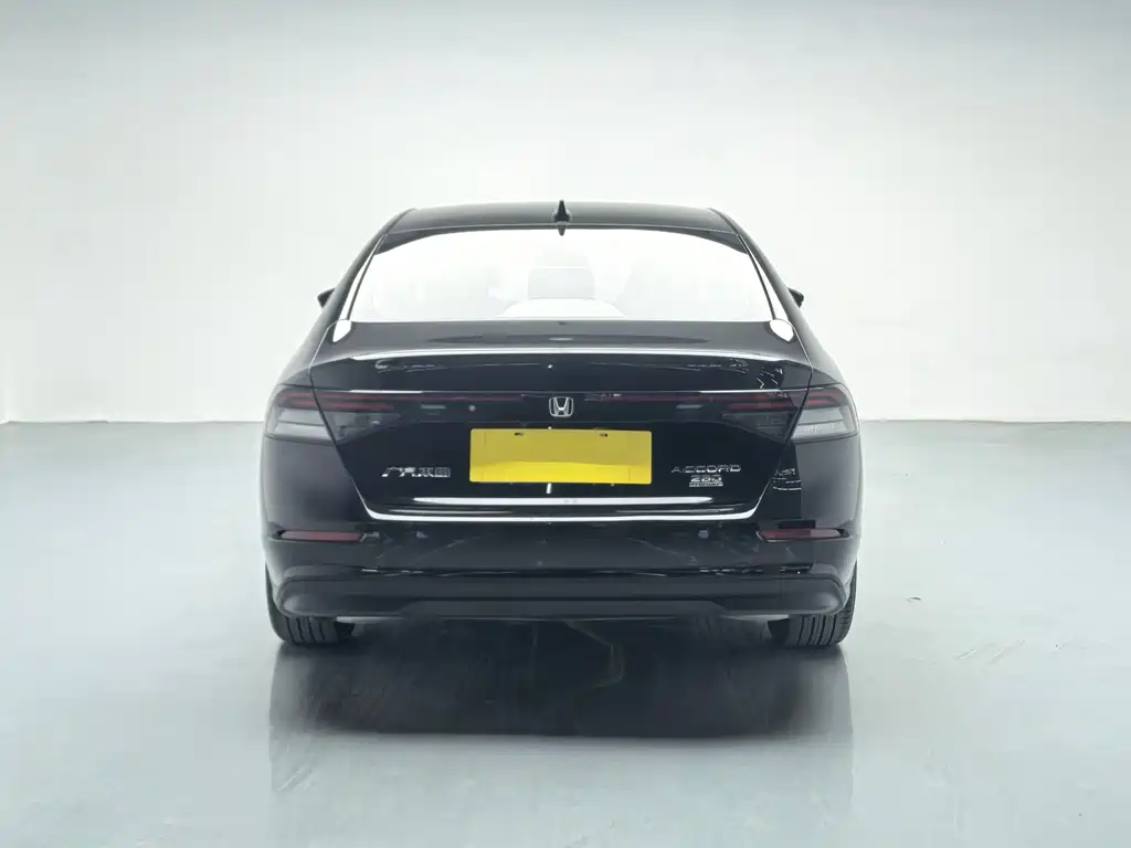 Honda 2025 Honda Accord 260TURBO Luxury Edition 2025 - thumbnail 3