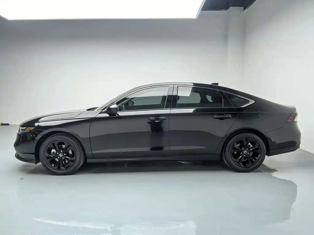 Honda 2025 Honda Accord 260TURBO Luxury Edition 2025 - thumbnail 5