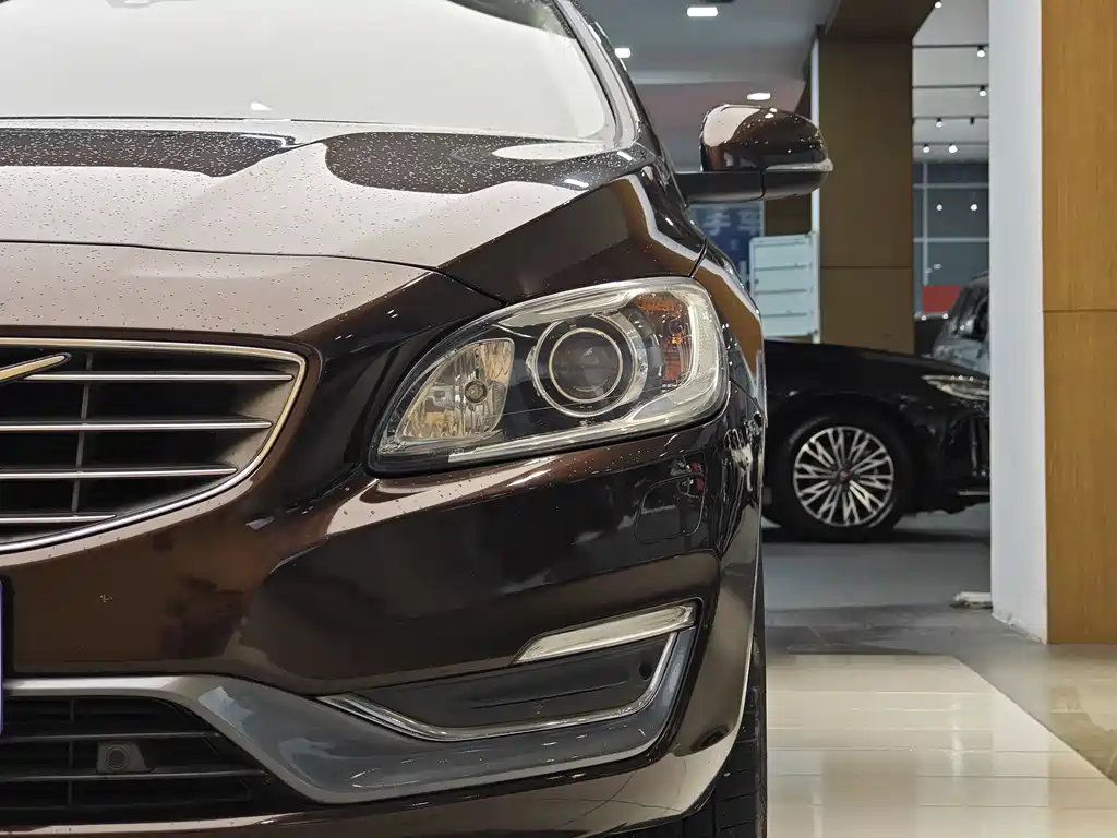 Volvo Volvo S60L 2018 model T4 Zhiyuan Edition 2018 - thumbnail 2