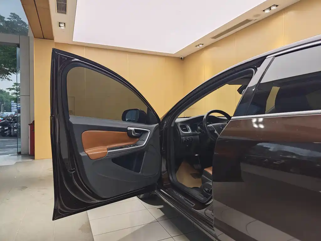 Volvo Volvo S60L 2018 model T4 Zhiyuan Edition 2018 - thumbnail 7