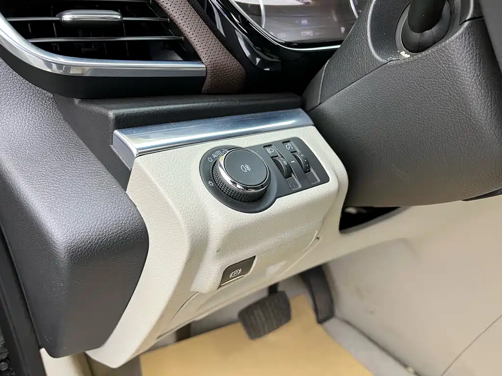 Buick Buick GL8 2022 Land Business Class 652T Luxury 2022 - thumbnail 4