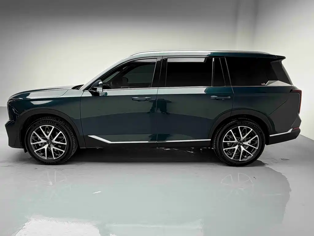 GAC Trumpchi GAC Trumpchi GS8 2025 Pilot Series 2.0TGDI FWD Luxury Edition 5-Seater 2024 - thumbnail 4