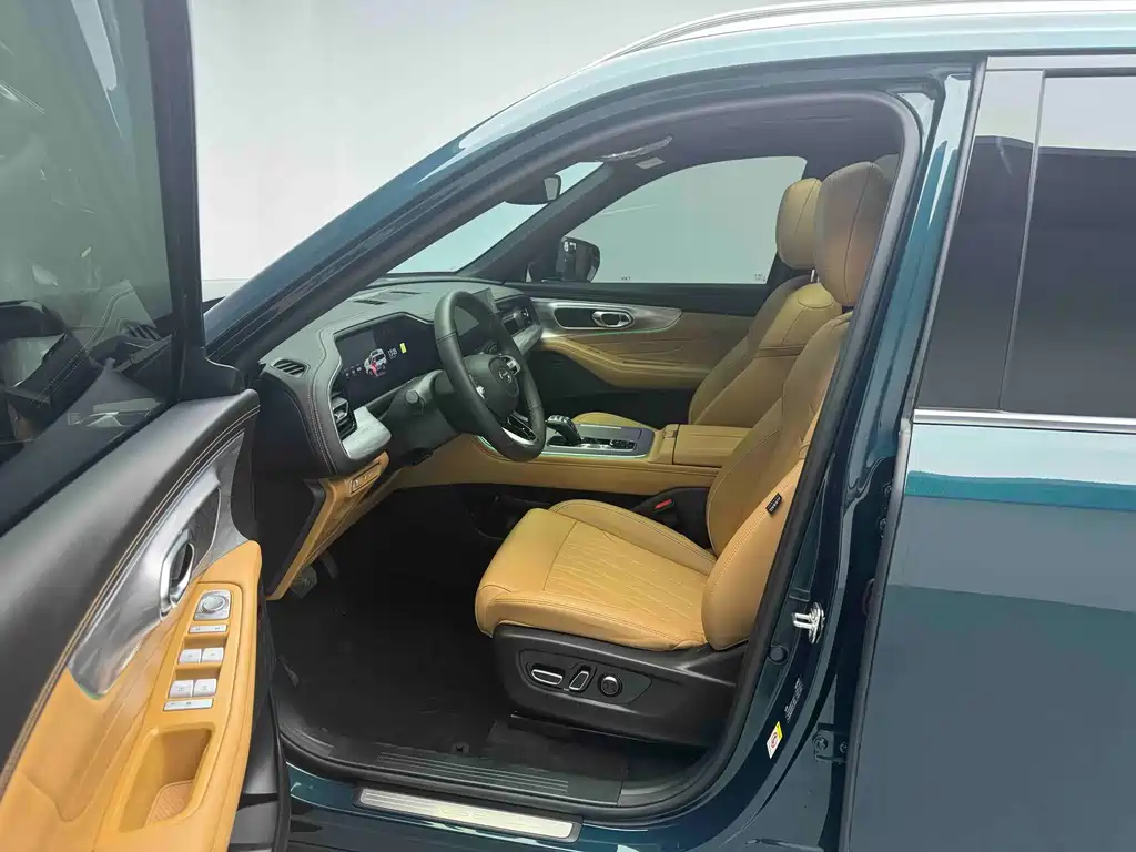 GAC Trumpchi GAC Trumpchi GS8 2025 Pilot Series 2.0TGDI FWD Luxury Edition 5-Seater 2024 - thumbnail 16
