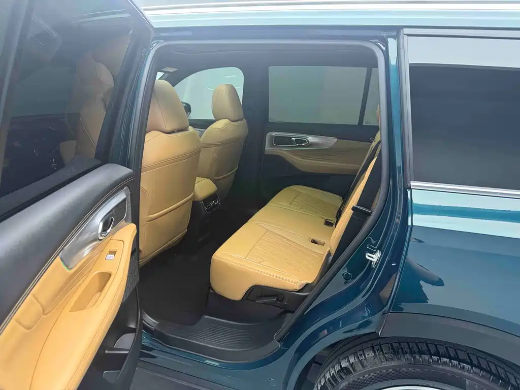 GAC Trumpchi GAC Trumpchi GS8 2025 Pilot Series 2.0TGDI FWD Luxury Edition 5-Seater 2024 - thumbnail 17
