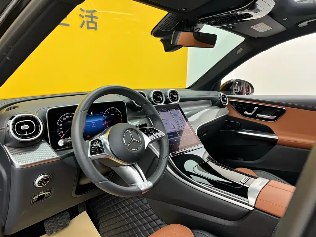 Mercedes-Benz Mercedes-Benz GLC 260 L 4MATIC Dynamic 7-Seater 2023 - thumbnail 4