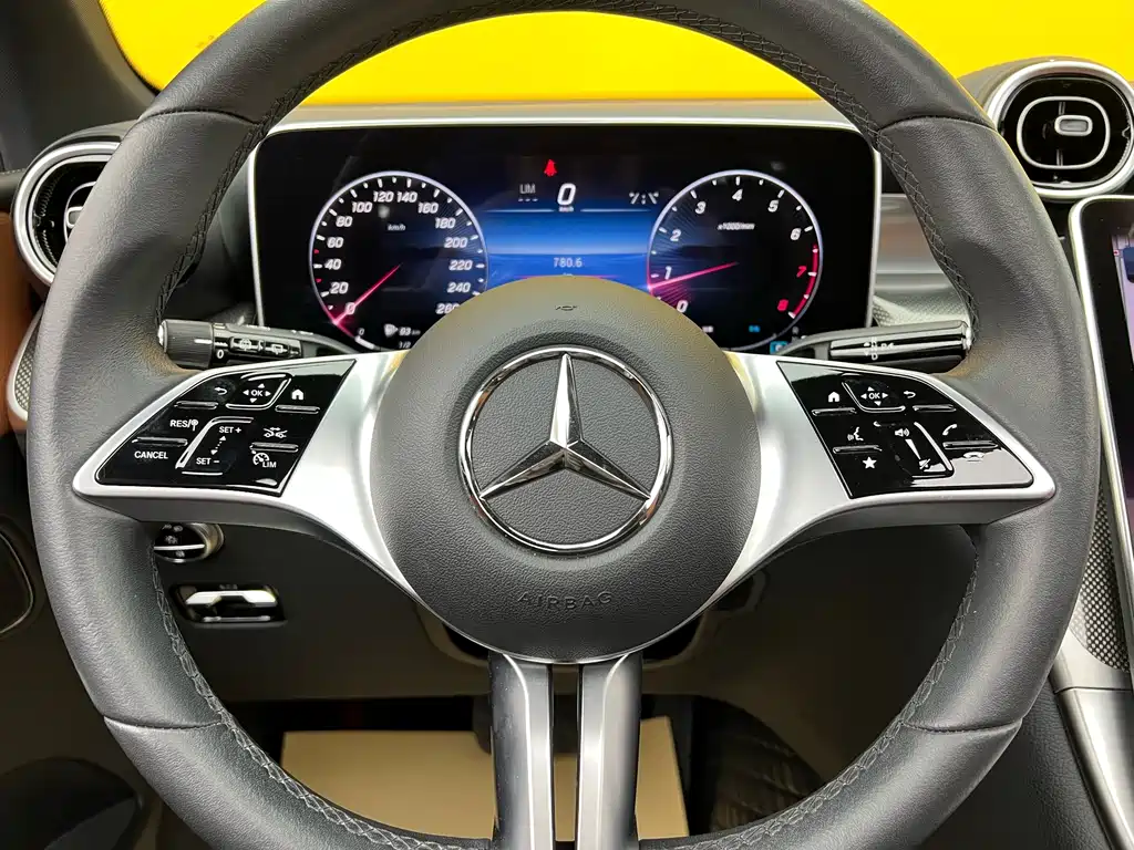 Mercedes-Benz Mercedes-Benz GLC 260 L 4MATIC Dynamic 7-Seater 2023 - thumbnail 10