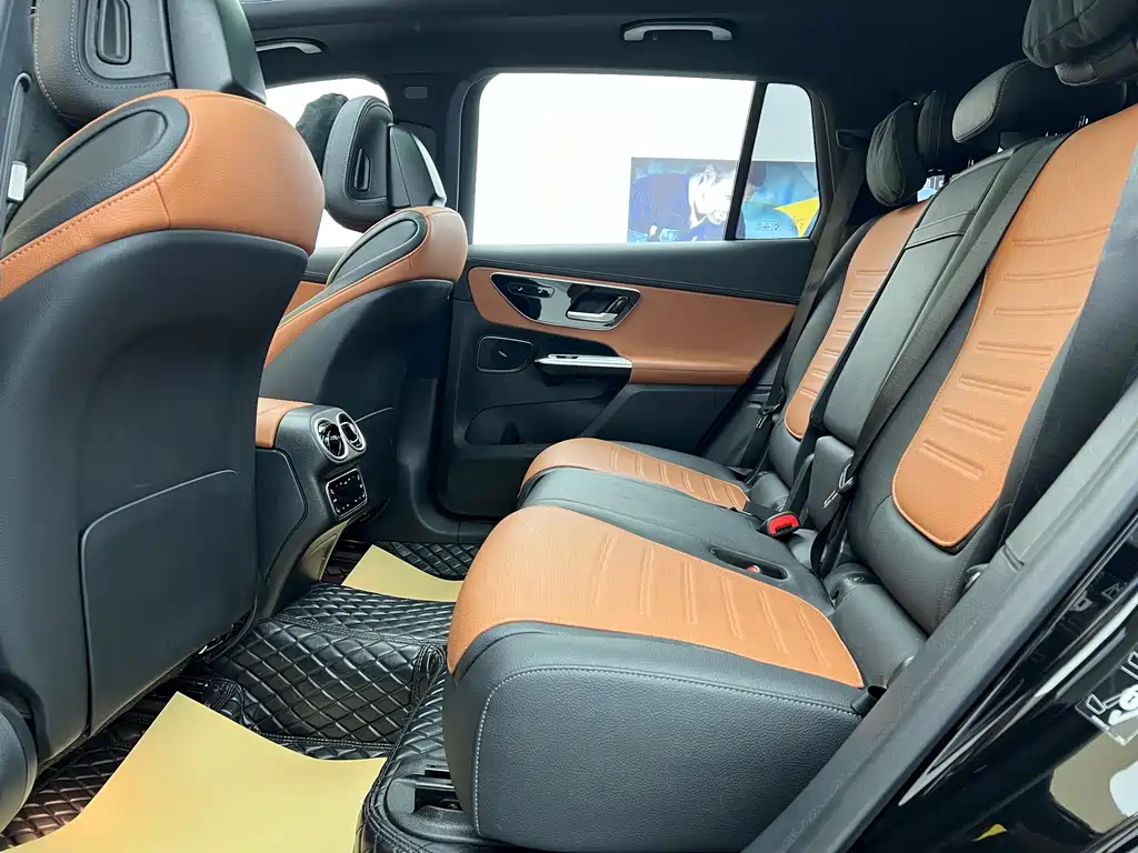 Mercedes-Benz Mercedes-Benz GLC 260 L 4MATIC Dynamic 7-Seater 2023 - thumbnail 25