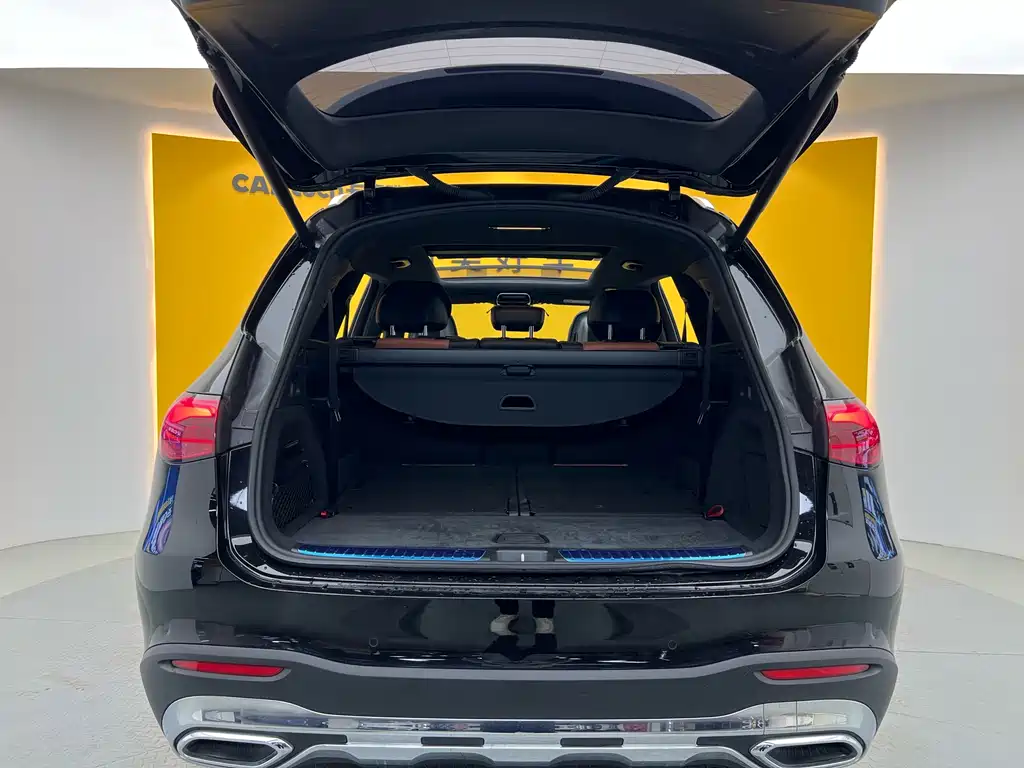 Mercedes-Benz Mercedes-Benz GLC 260 L 4MATIC Dynamic 7-Seater 2023 - thumbnail 27