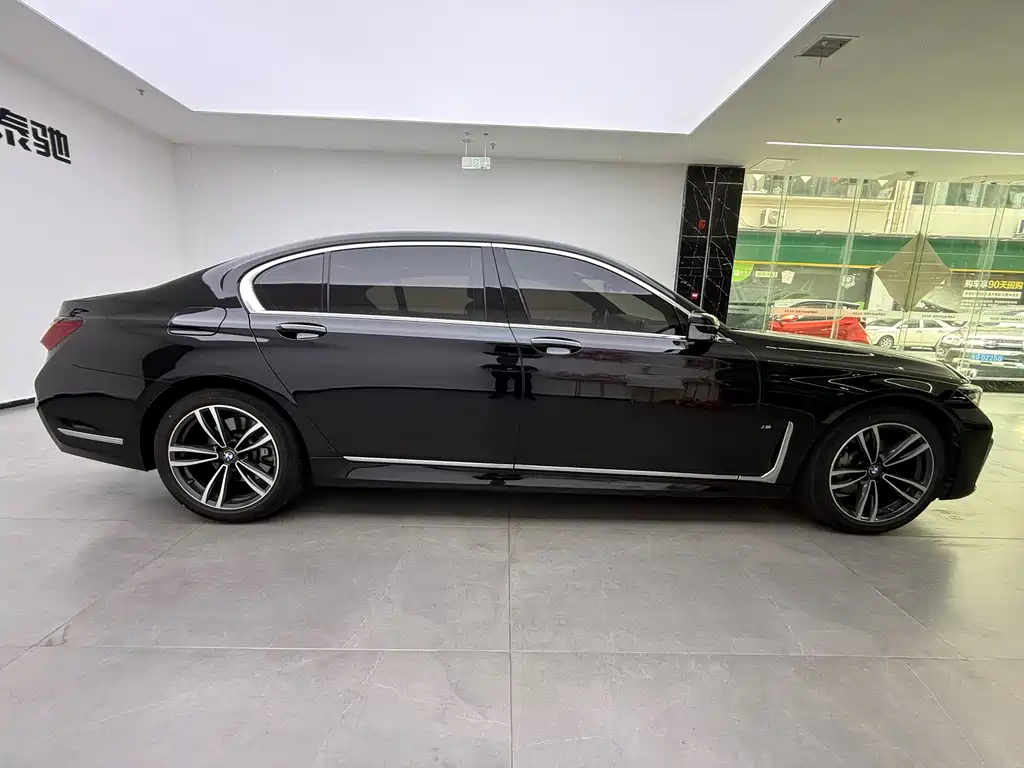 BMW BMW 7 Series 2019 Facelift 730Li M Sport Package 2020 - thumbnail 6