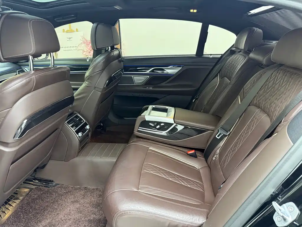 BMW BMW 7 Series 2019 Facelift 730Li M Sport Package 2020 - thumbnail 14