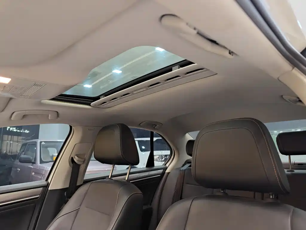Volkswagen Volkswagen Bora 2018 1.5L Automatic Comfort 2018 - thumbnail 12