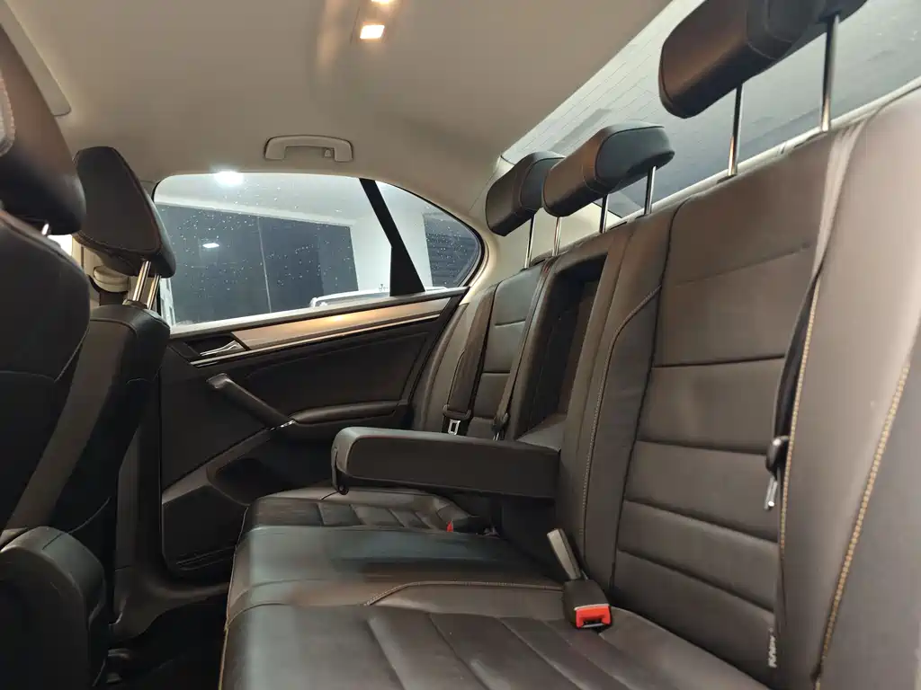 Volkswagen Volkswagen Bora 2018 1.5L Automatic Comfort 2018 - thumbnail 22