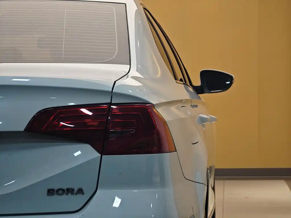 Volkswagen Volkswagen Bora 2018 1.5L Automatic Comfort 2018 - thumbnail 25