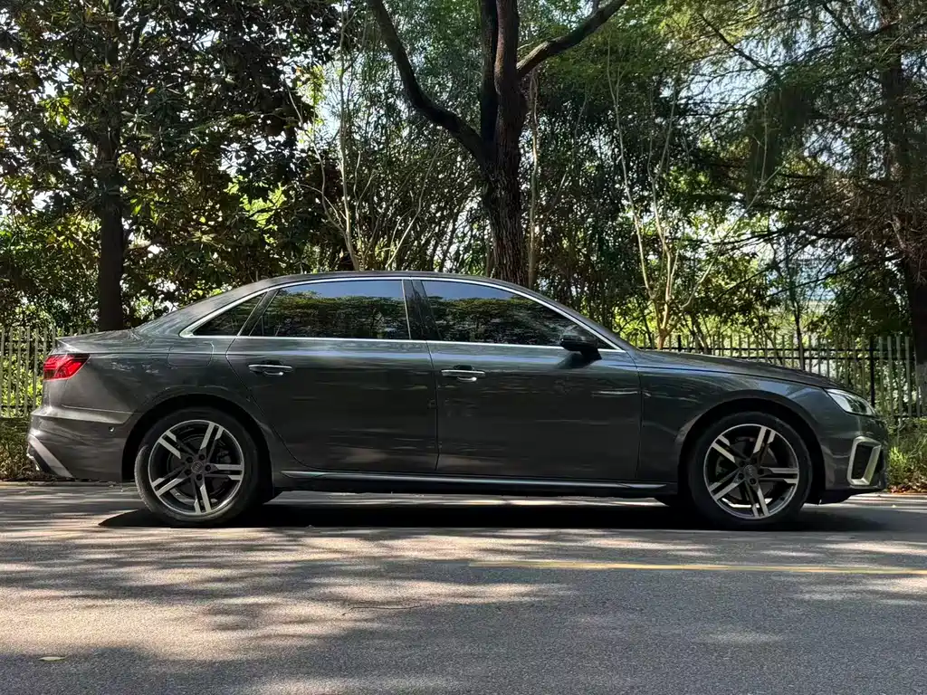 Audi Audi A4L 2020 40 TFSI Luxury Dynamic Edition 2021 - thumbnail 9
