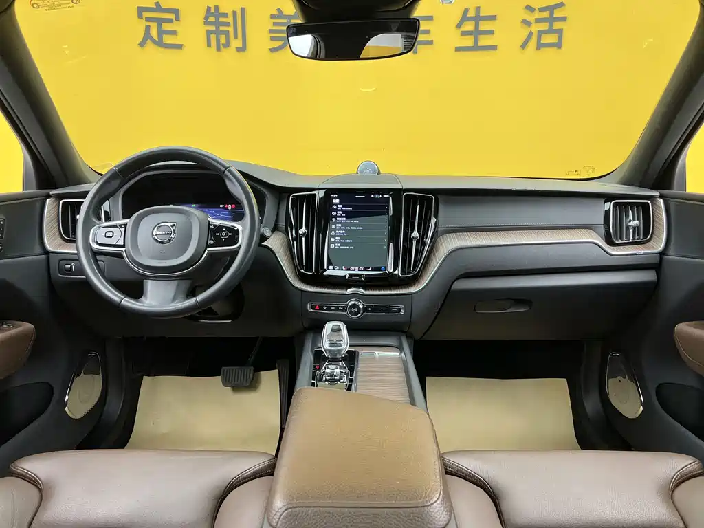Volvo Volvo XC60 2022 B5 AWD Momentum 2022 - thumbnail 11