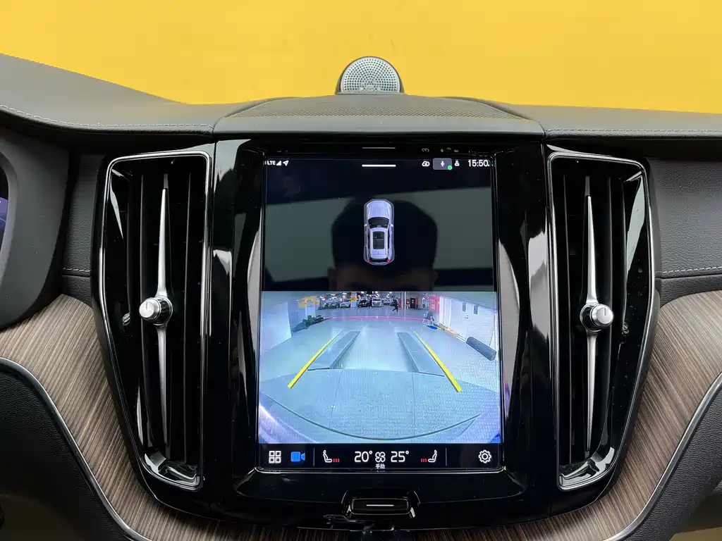 Volvo Volvo XC60 2022 B5 AWD Momentum 2022 - thumbnail 23