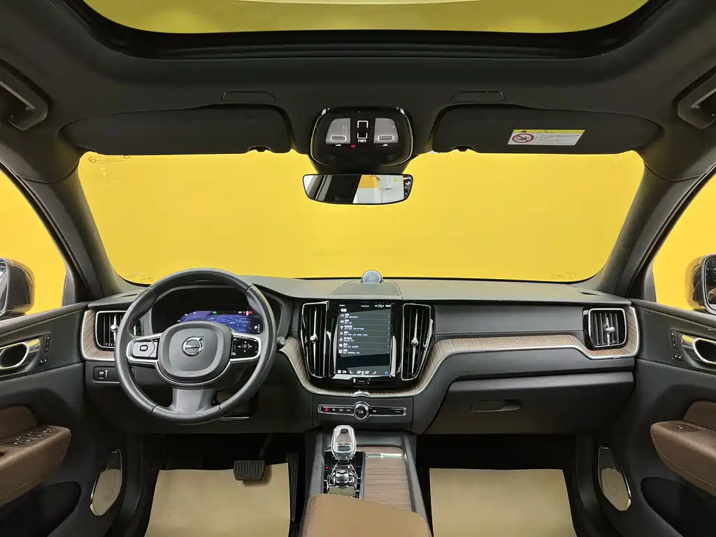 Volvo Volvo XC60 2022 B5 AWD Momentum 2022 - thumbnail 25