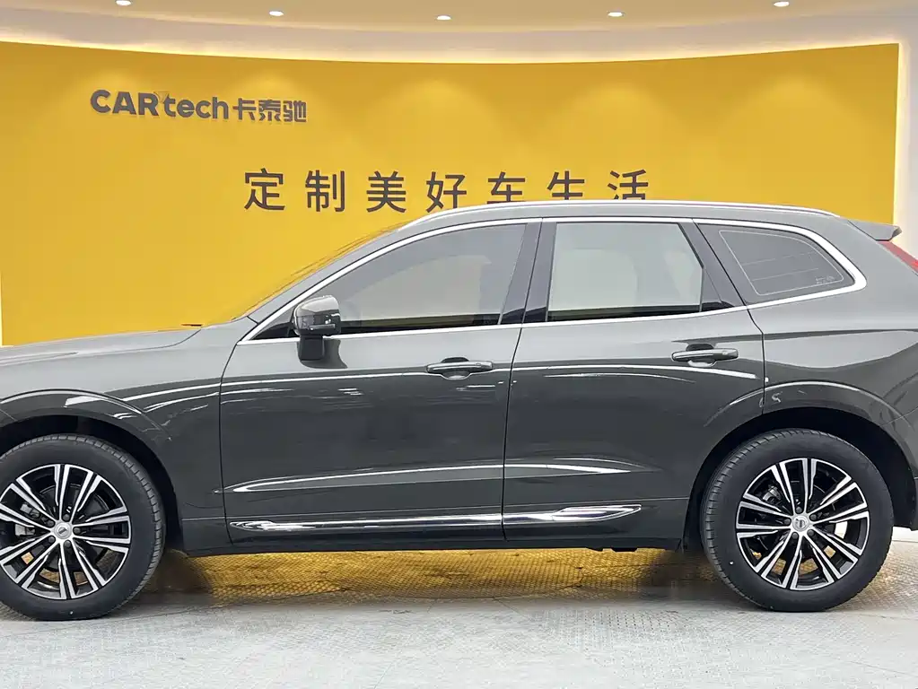 Volvo Volvo XC60 2022 B5 AWD Momentum 2022 - thumbnail 28
