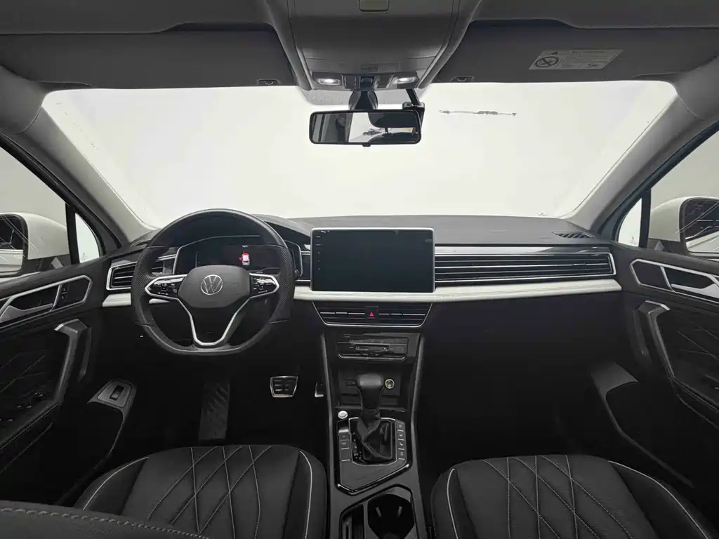 Volkswagen Tiguan L 2022 330TSI Automatic FWD Smart Edition 2022 - thumbnail 15