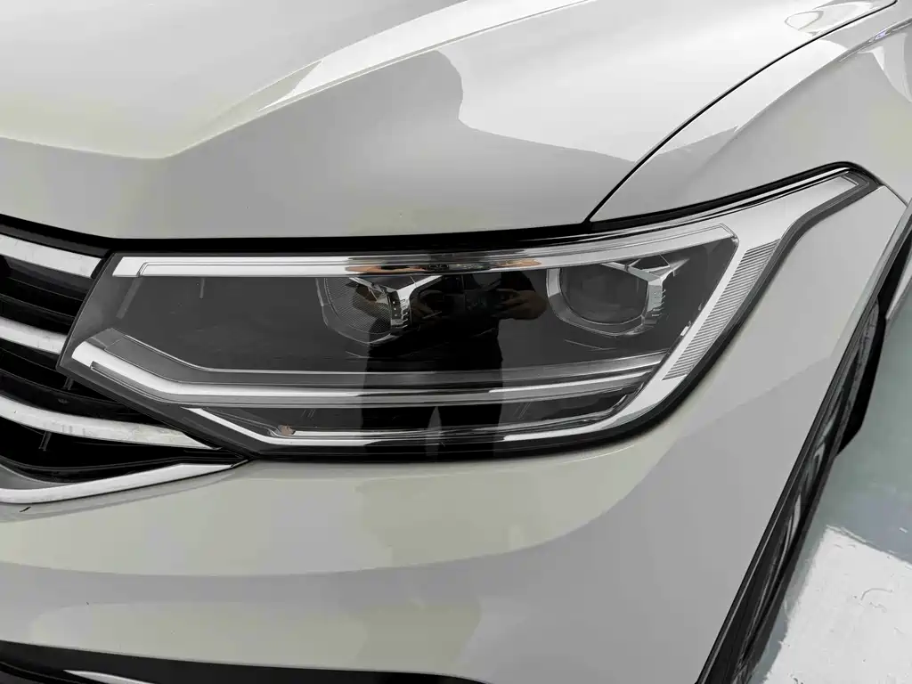 Volkswagen Tiguan L 2022 330TSI Automatic FWD Smart Edition 2022 - thumbnail 17