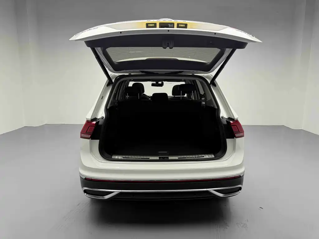 Volkswagen Tiguan L 2022 330TSI Automatic FWD Smart Edition 2022 - thumbnail 18