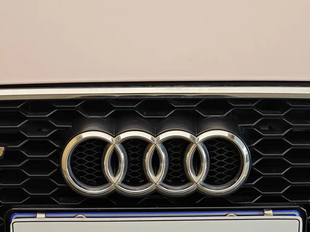 Audi Audi Q3 2018 30th Anniversary Edition 30 TFSI Fashion 2019 - thumbnail 3