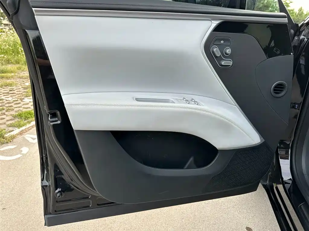 Avatr Avatr 11 2023 HarmonyOS 90kWh Luxury Edition 2023 - thumbnail 12