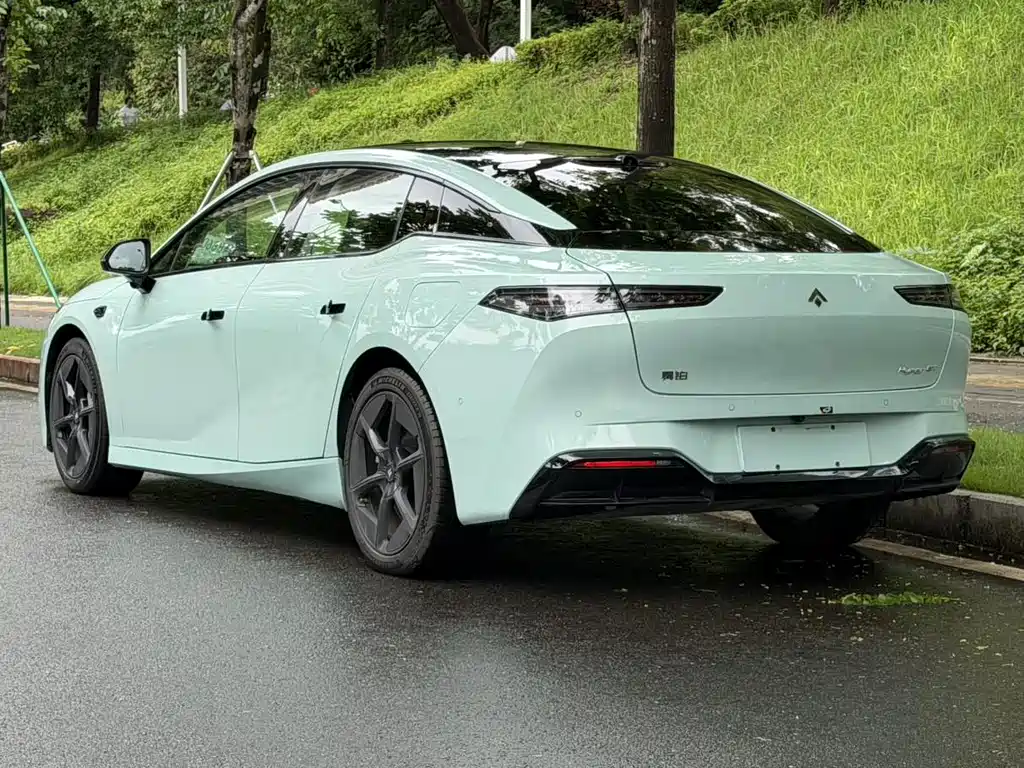 GAC Hyper Hyper GT 710 Ultra-High Voltage LiDAR Edition 2024 - thumbnail 13
