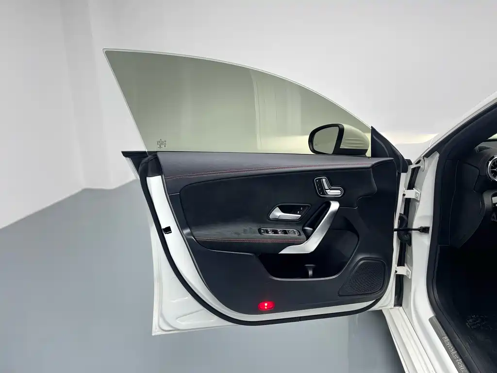 Mercedes-Benz Mercedes-Benz CLA 2021 CLA 200 Shooting Brake 2021 - thumbnail 13