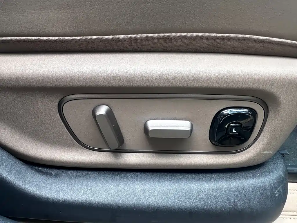 Li Auto Li Auto i6 2025 RWD Standard Edition 2025 - thumbnail 16