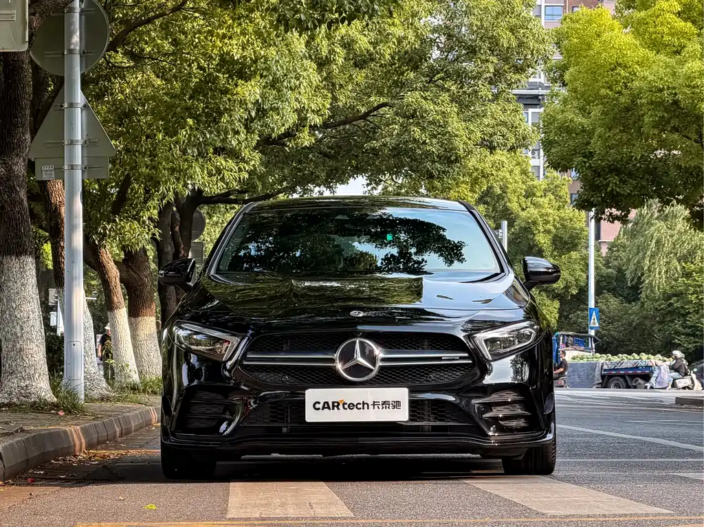 Mercedes-Benz Mercedes-Benz A-Class AMG 2022 AMG A 35 L 4MATIC 2022 - thumbnail 2