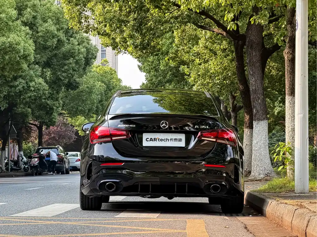 Mercedes-Benz Mercedes-Benz A-Class AMG 2022 AMG A 35 L 4MATIC 2022 - thumbnail 4