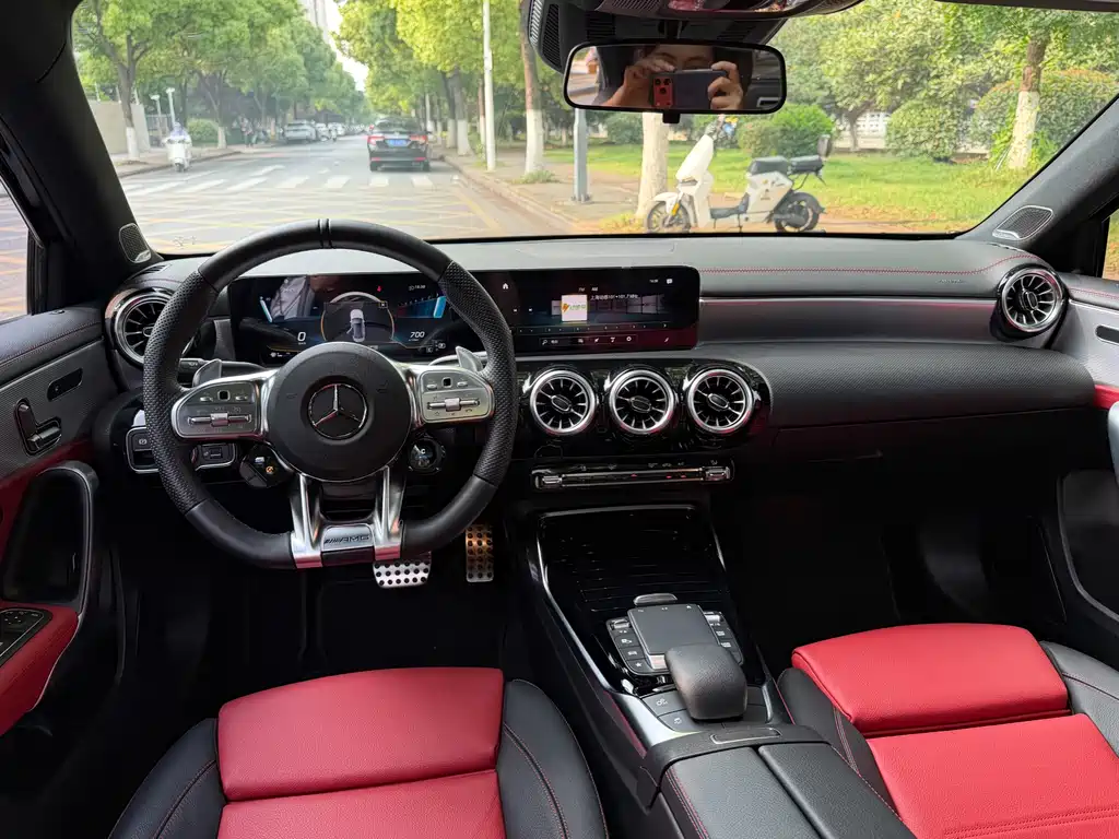Mercedes-Benz Mercedes-Benz A-Class AMG 2022 AMG A 35 L 4MATIC 2022 - thumbnail 15