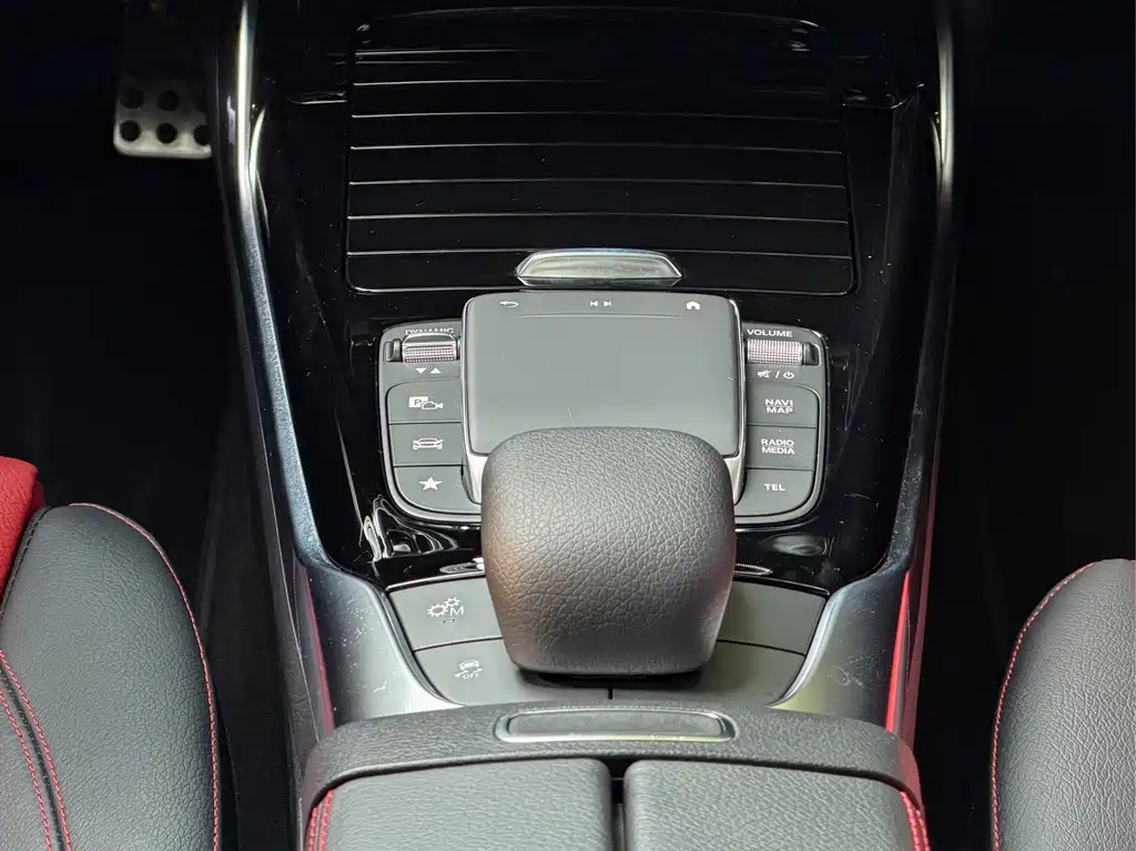 Mercedes-Benz Mercedes-Benz A-Class AMG 2022 AMG A 35 L 4MATIC 2022 - thumbnail 18